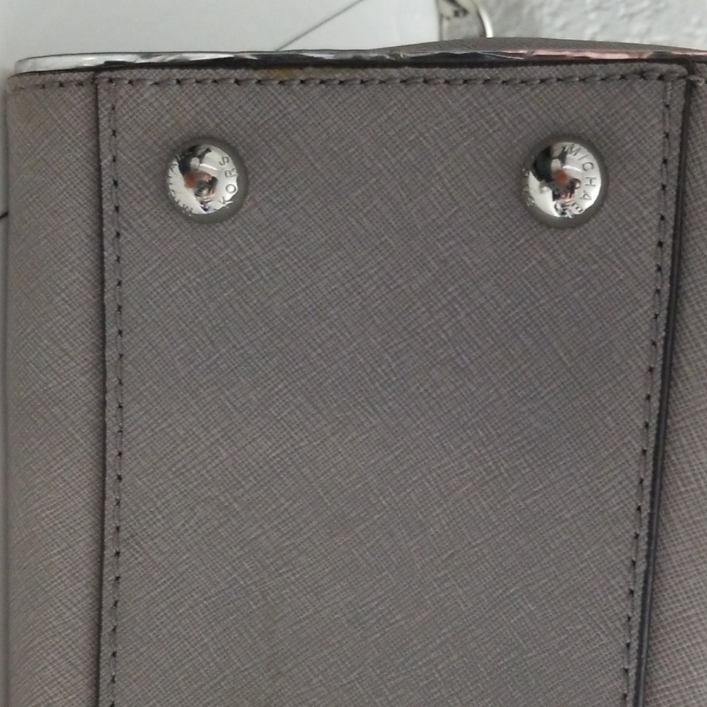 Michael Kors Hamilton - Picture 5 of 7